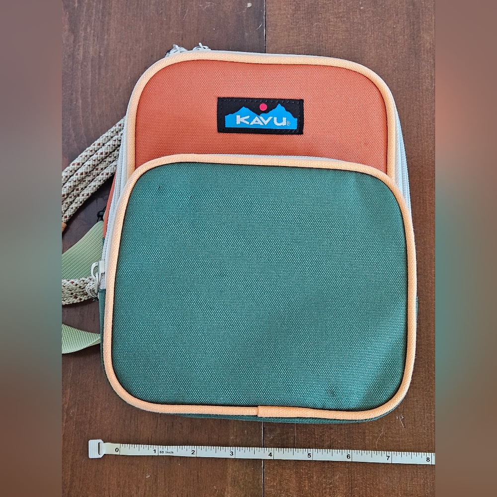 KAVU Pescadero Sling Crossbody Bag - Picture 4 of 11